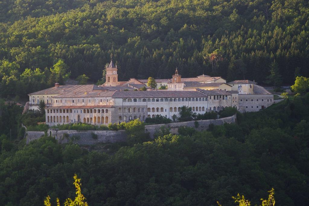 Agriturismo Di Charme Erbadoro Alvito 外观 照片